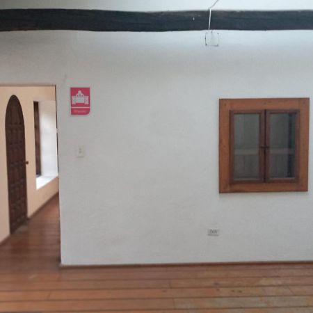 Отель Quinta Los Eucaliptos Кито Экстерьер фото