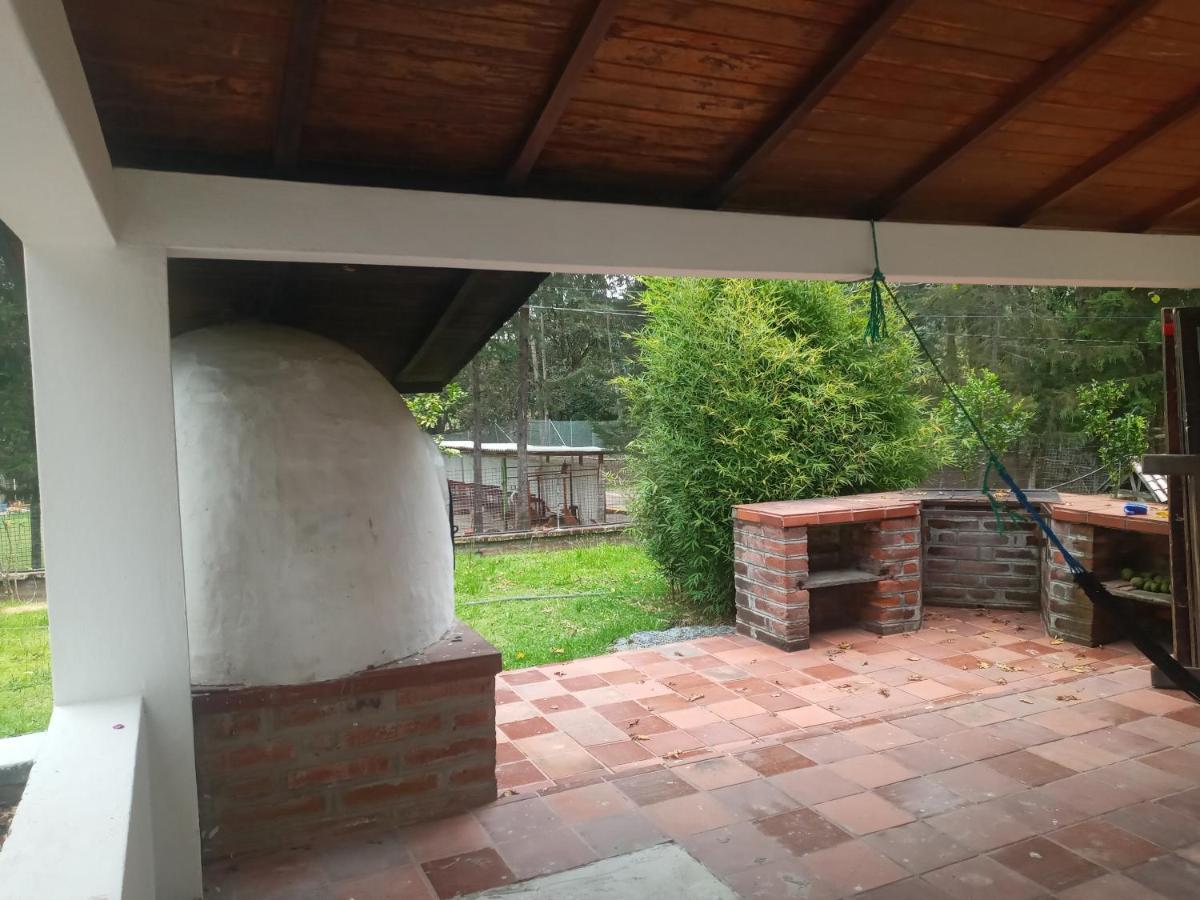Отель Quinta Los Eucaliptos Кито Экстерьер фото